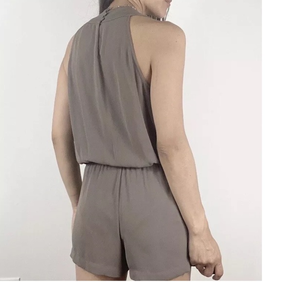 BCBG romper Taupe color size S - Picture 2 of 5